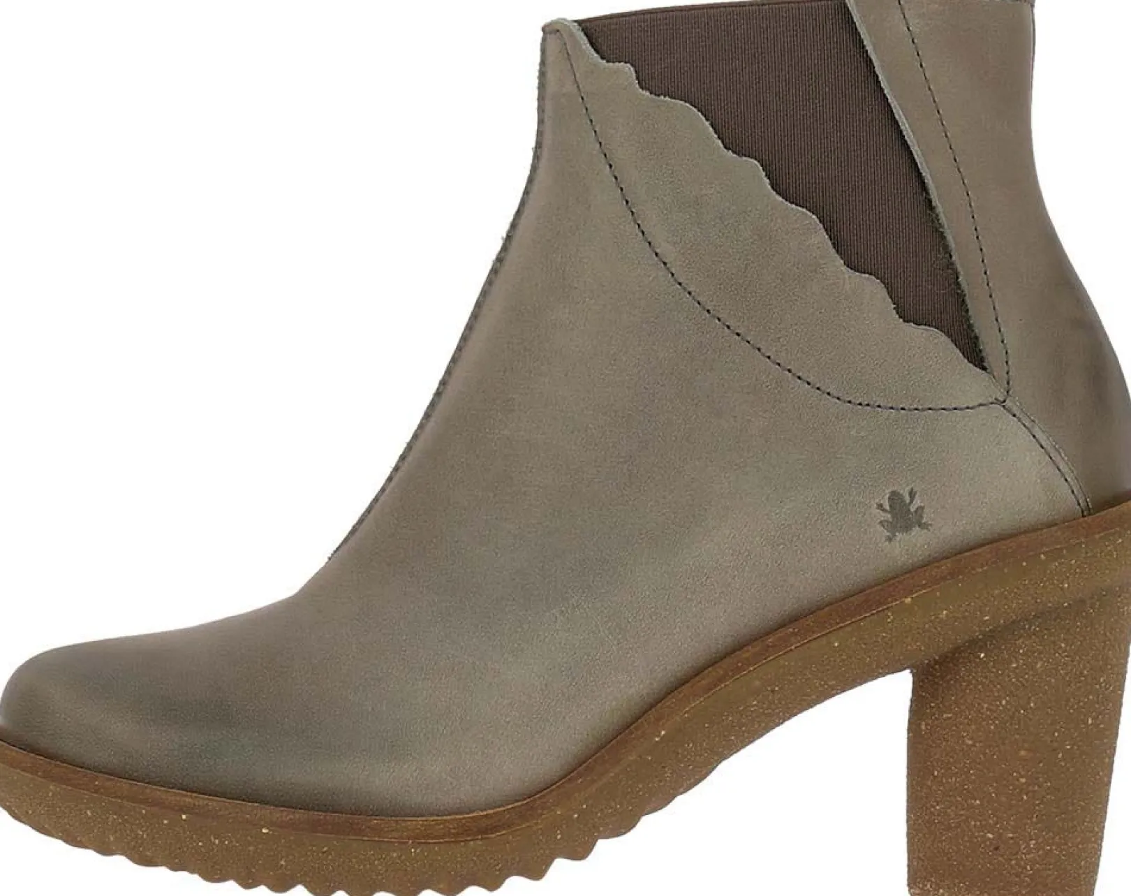 Stivaletto Con Tacco>El Naturalista 5161 Trivia